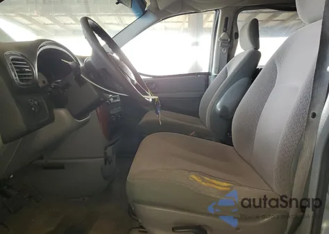 2006 Chrysler Town & Country из США, поврежденный, VIN 1A4GP45R46B702807